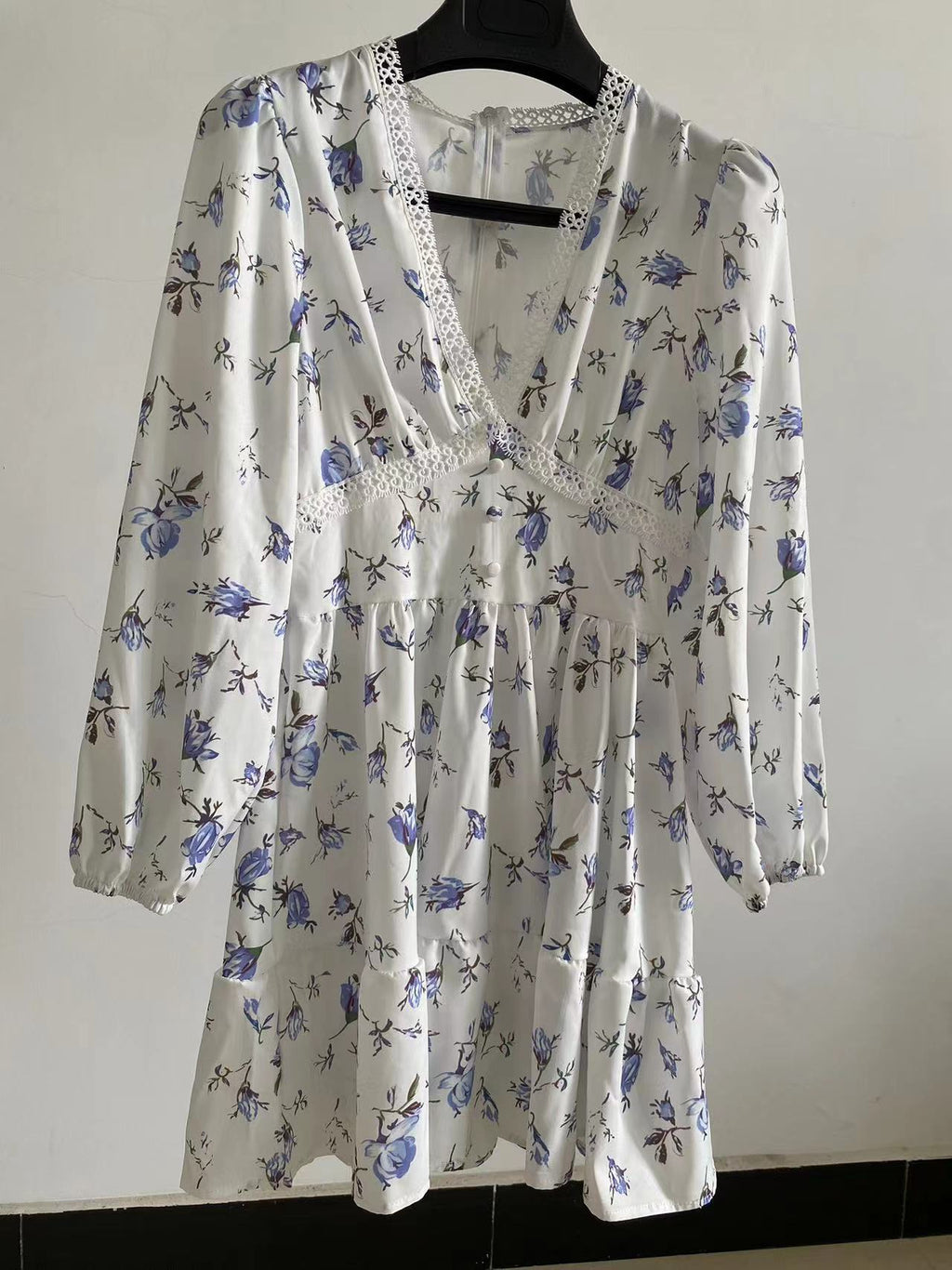 Women's V-Neck Lace Trim Floral Mini Dress — Romantic Puff Sleeve Tiered Ruffle Skirt Short Dress, Sweet Boho Floral Party Dress S–XXXL in 9 Prints