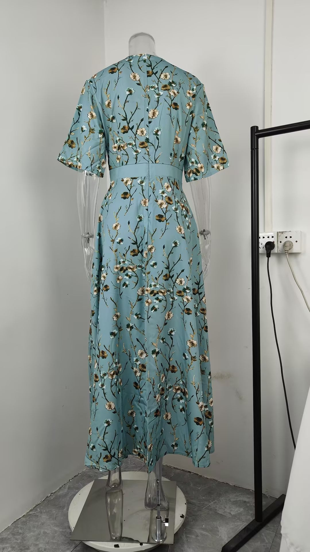 Women's V-Neck Floral Print Maxi Dress — Elegant Fit & Flare Long Dress with Wrap Neckline, Fitted Waistband & Flutter Sleeves, Boho Summer Evening Dress S–XXXL in 16 Prints