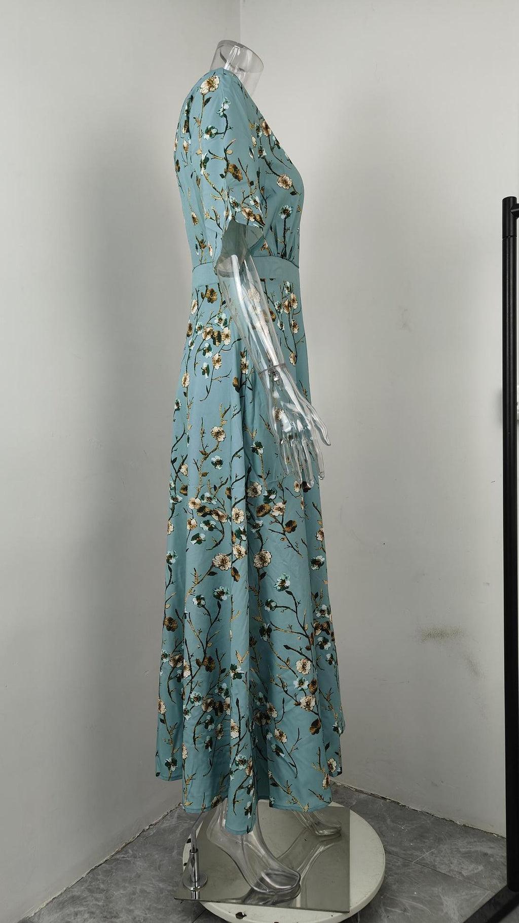 Women's V-Neck Floral Print Maxi Dress — Elegant Fit & Flare Long Dress with Wrap Neckline, Fitted Waistband & Flutter Sleeves, Boho Summer Evening Dress S–XXXL in 16 Prints