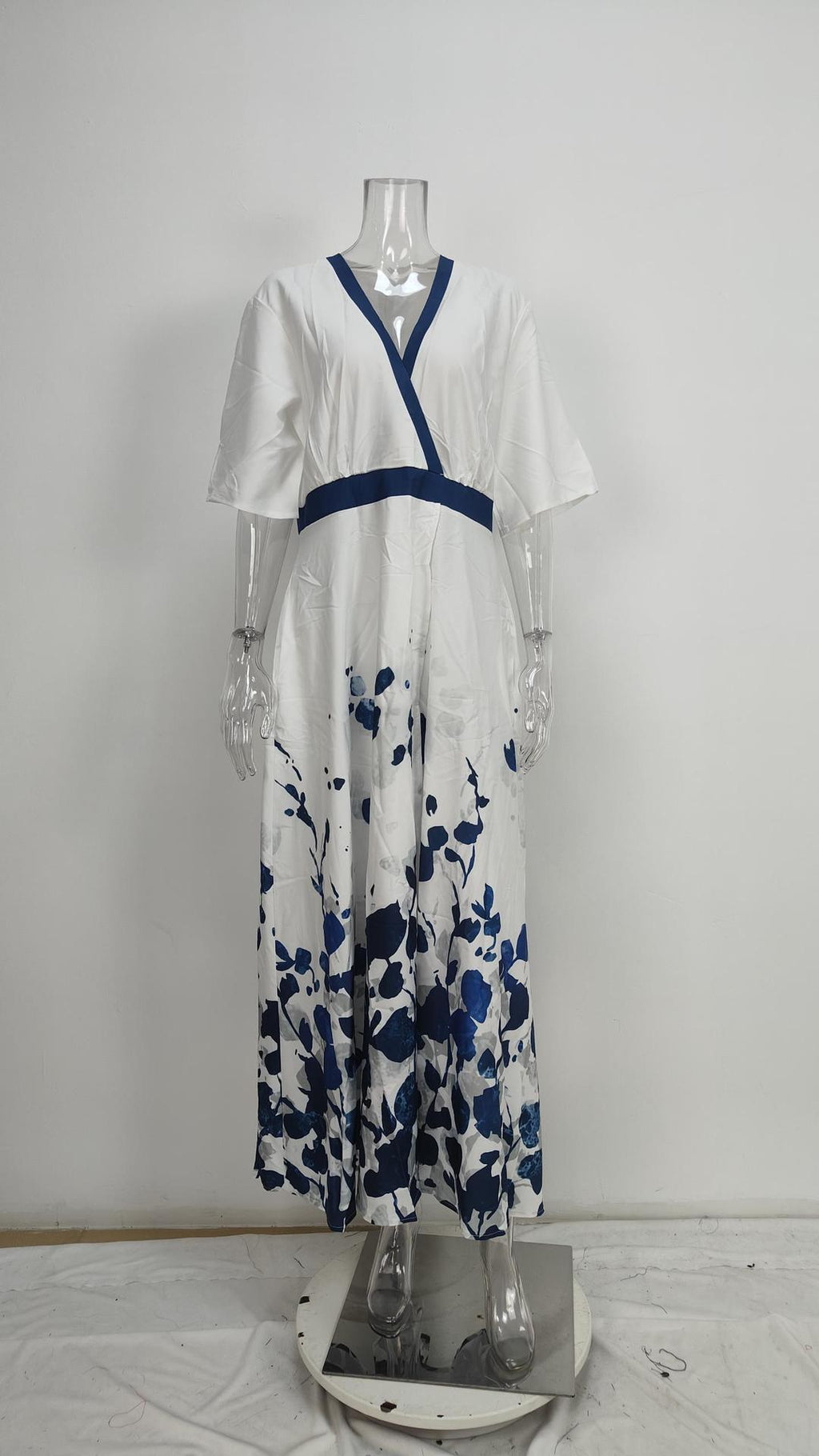 Women's V-Neck Floral Print Maxi Dress — Elegant Fit & Flare Long Dress with Wrap Neckline, Fitted Waistband & Flutter Sleeves, Boho Summer Evening Dress S–XXXL in 16 Prints