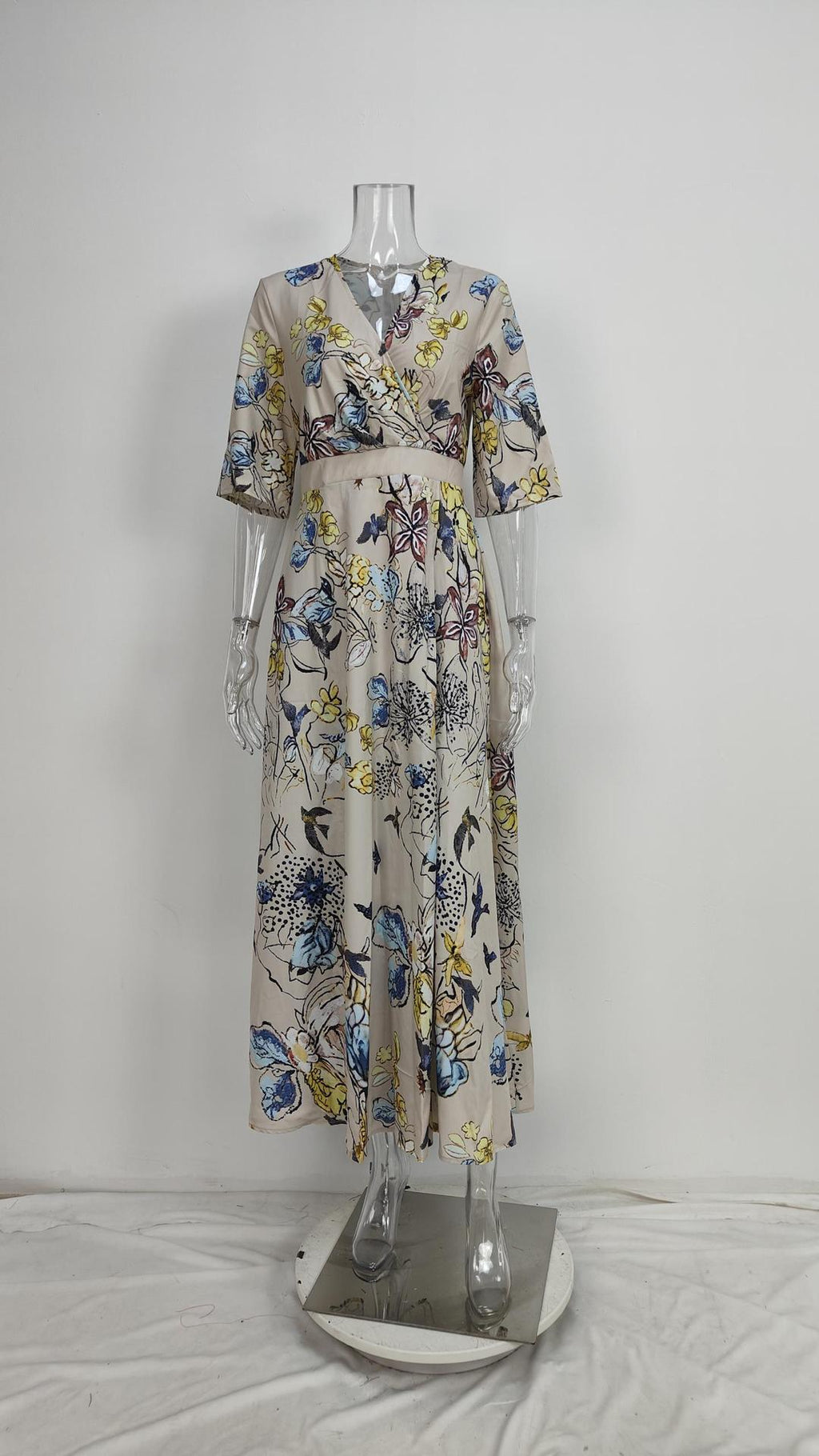 Women's V-Neck Floral Print Maxi Dress — Elegant Fit & Flare Long Dress with Wrap Neckline, Fitted Waistband & Flutter Sleeves, Boho Summer Evening Dress S–XXXL in 16 Prints