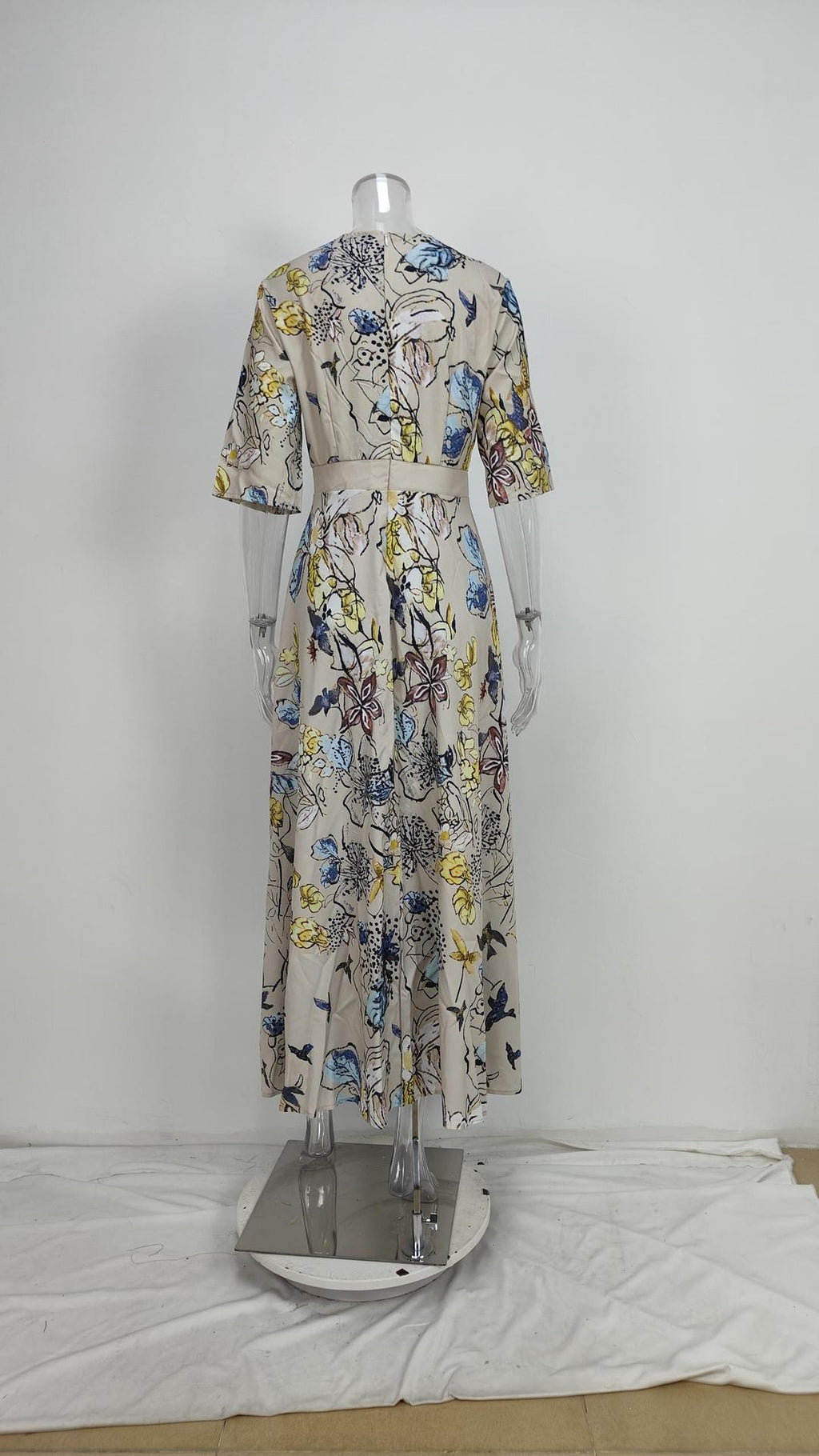 Women's V-Neck Floral Print Maxi Dress — Elegant Fit & Flare Long Dress with Wrap Neckline, Fitted Waistband & Flutter Sleeves, Boho Summer Evening Dress S–XXXL in 16 Prints